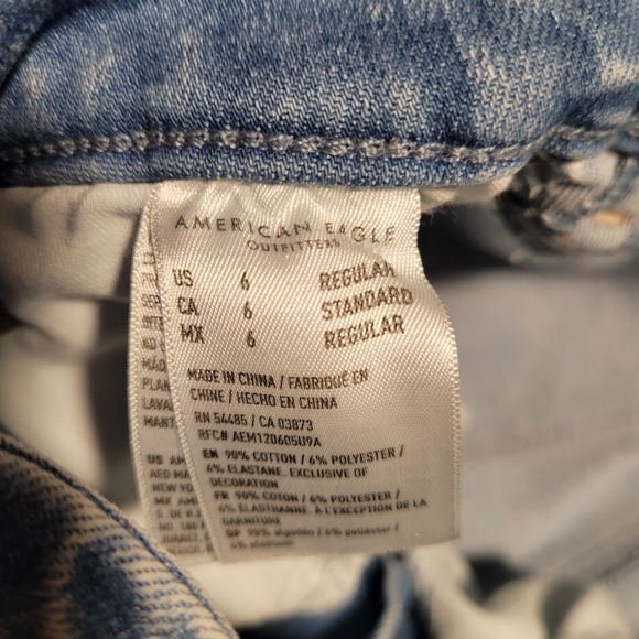 American Eagle Outfitters Light Blue Flare Jeans - Picture 4 of 4